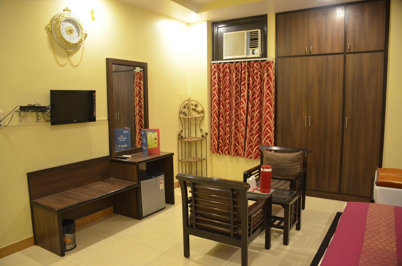 Hotel Jinendra Inn Jaipur Exteriör bild