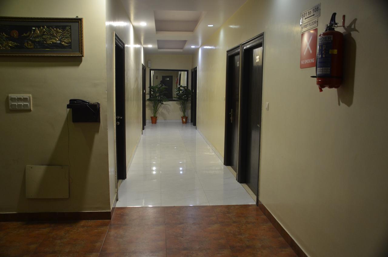 Hotel Jinendra Inn Jaipur Exteriör bild