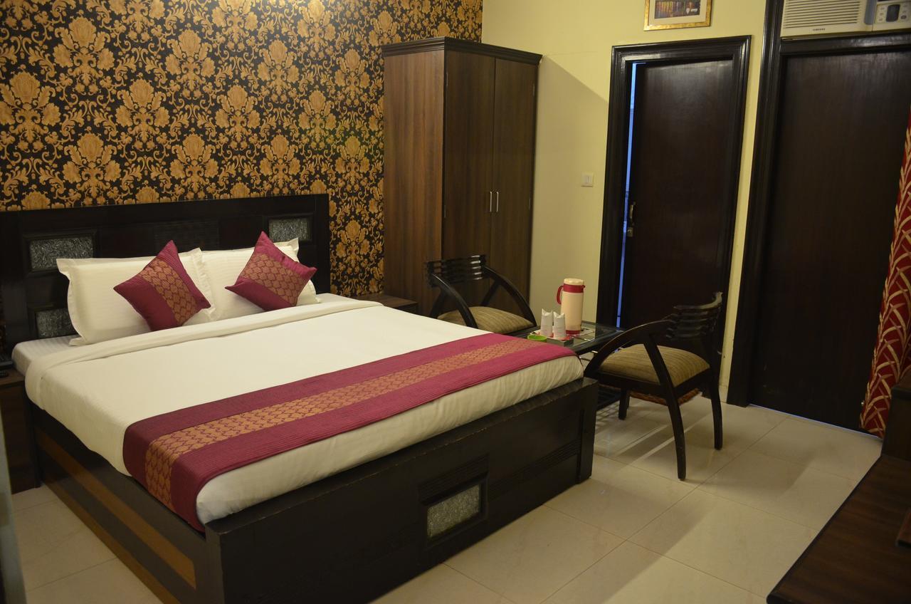 Hotel Jinendra Inn Jaipur Exteriör bild