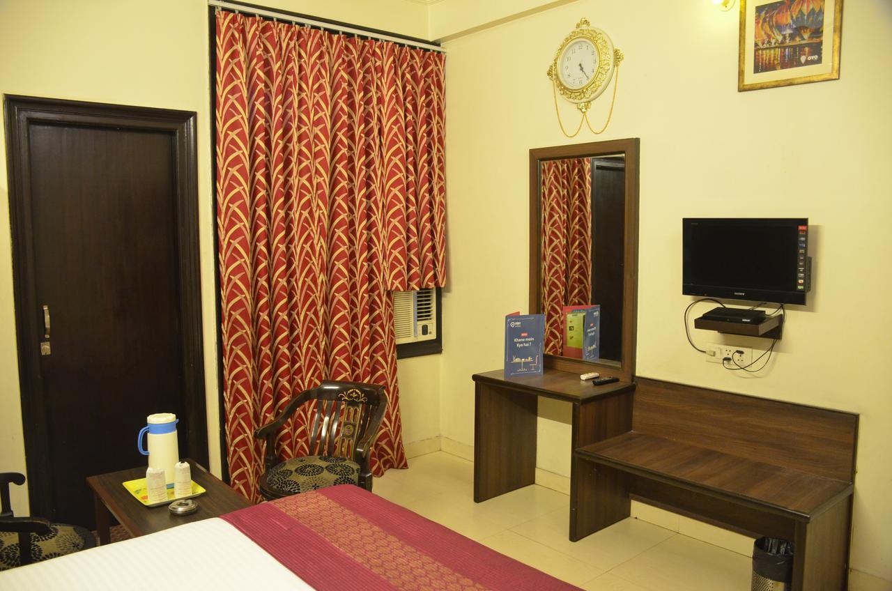 Hotel Jinendra Inn Jaipur Exteriör bild