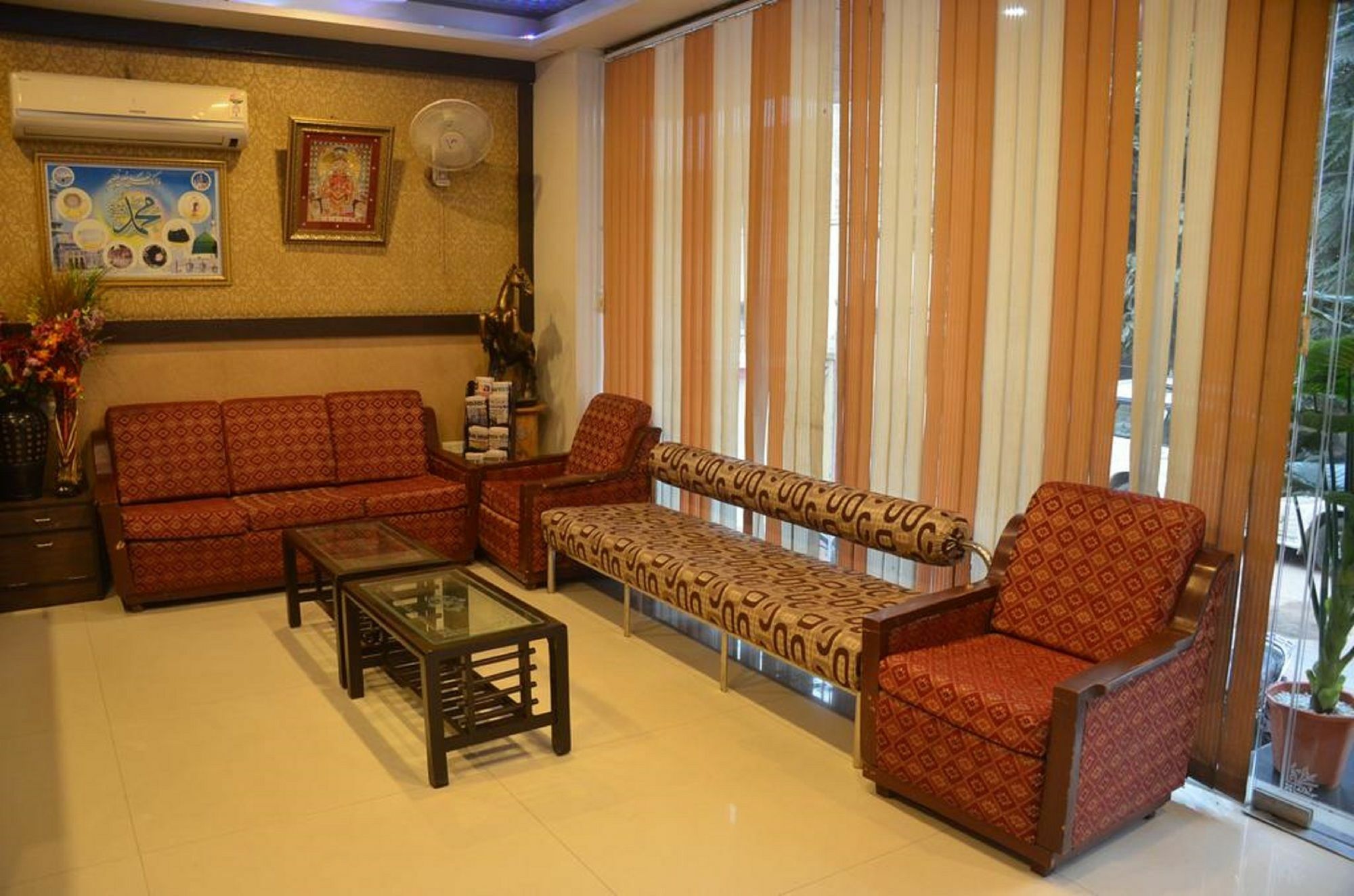 Hotel Jinendra Inn Jaipur Exteriör bild